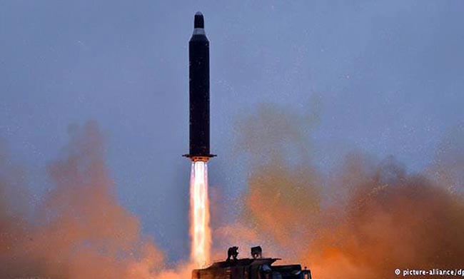 شلیک راکت آزمایشی کوریای شمالی  به سوی دریای جاپان